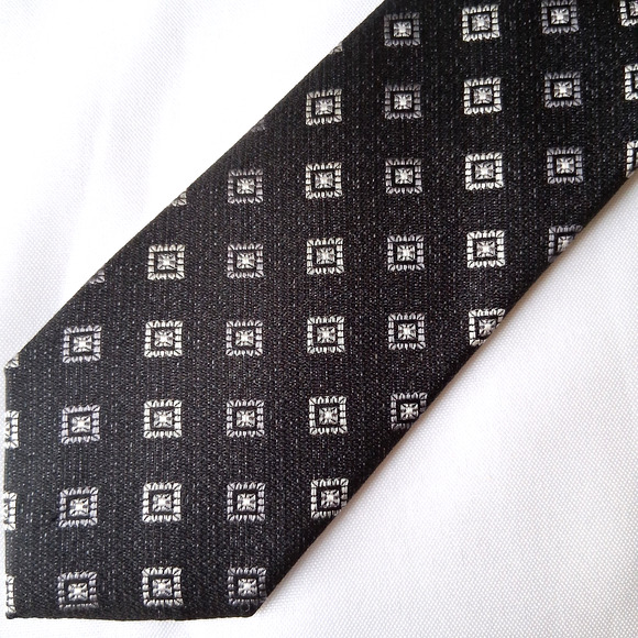 Pronto Uomo Men's Neck Tie - Black Geometric - 100% Silk Classic Pre-Owned - Picture 1 of 9